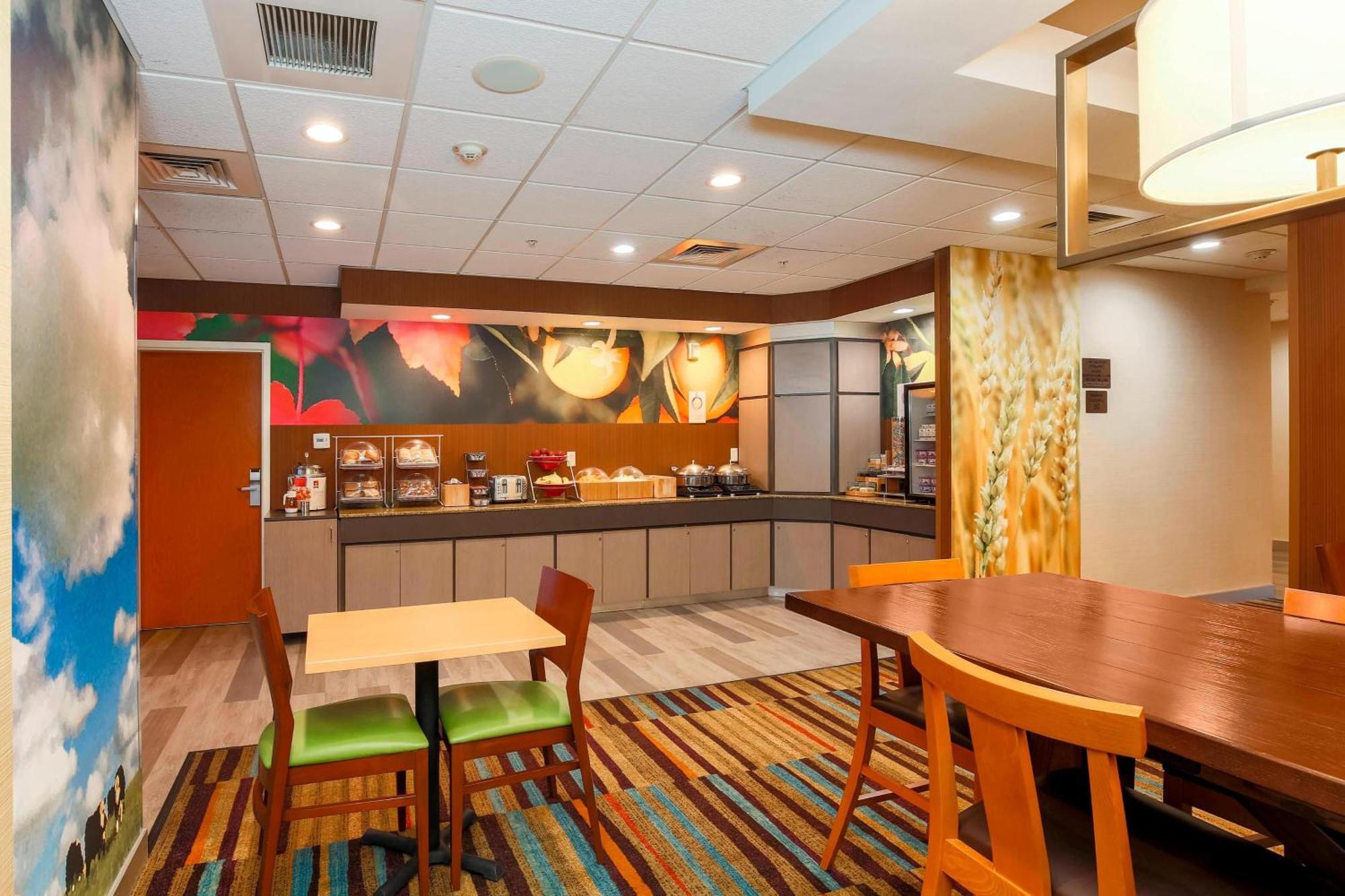 Fairfield Inn & Suites テメキュラ エクステリア 写真