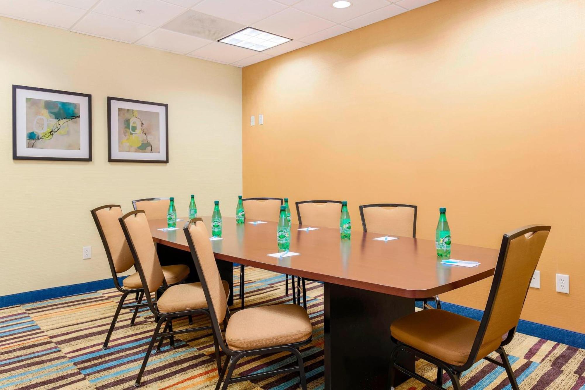 Fairfield Inn & Suites テメキュラ エクステリア 写真