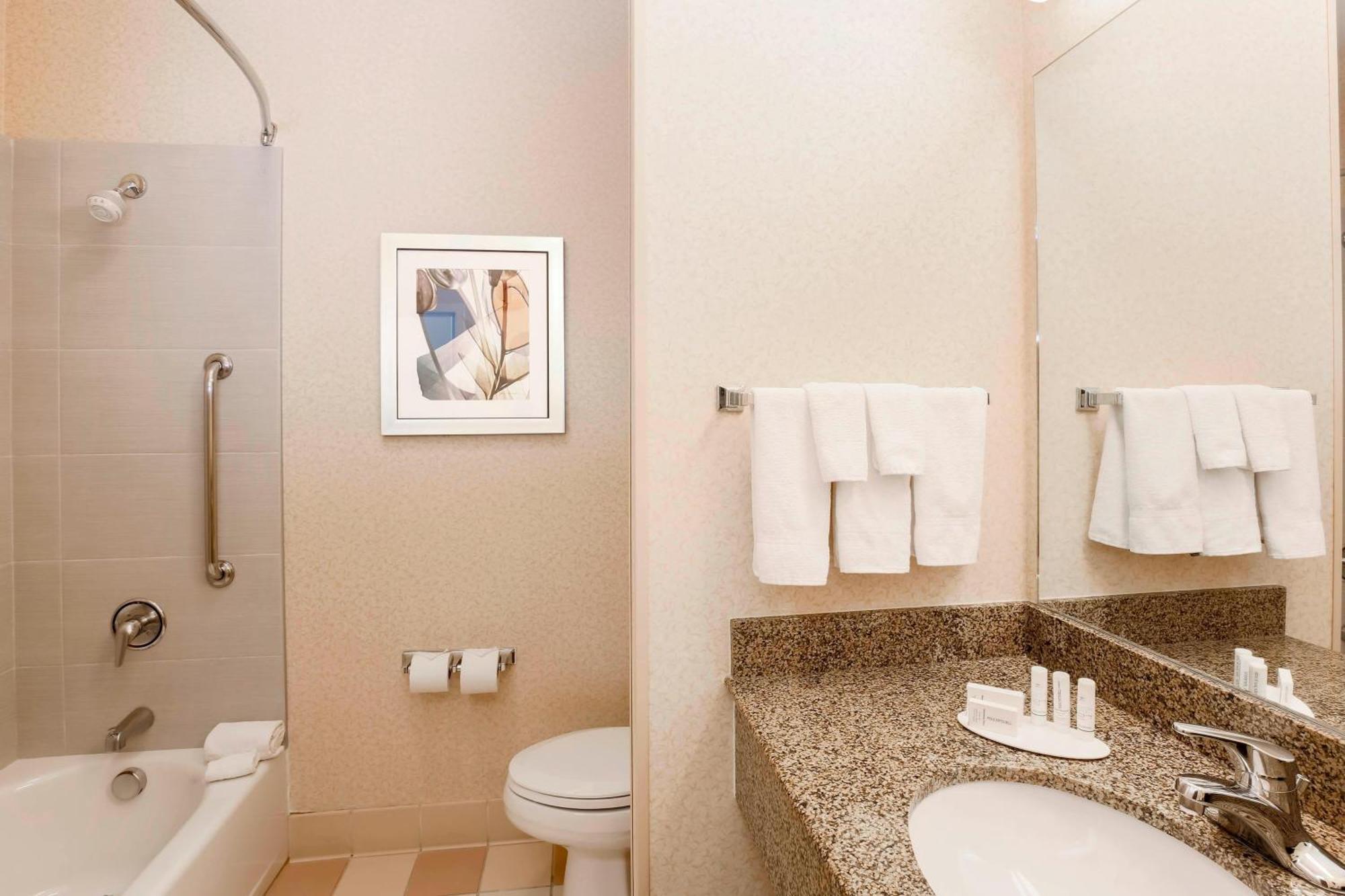 Fairfield Inn & Suites テメキュラ エクステリア 写真